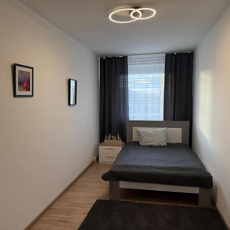 Gaius - 3 Schlafzimmer, Balkon & Kostenlose Parkplaetze In * Magdeburg