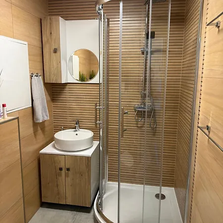Apartman Gaius - 3 Schlafzimmer, Balkon & Kostenlose Parkplaetze In