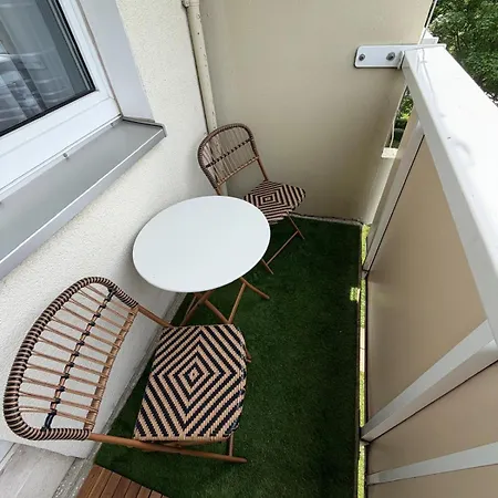 Gaius - 3 Schlafzimmer, Balkon & Kostenlose Parkplaetze In Apartman *